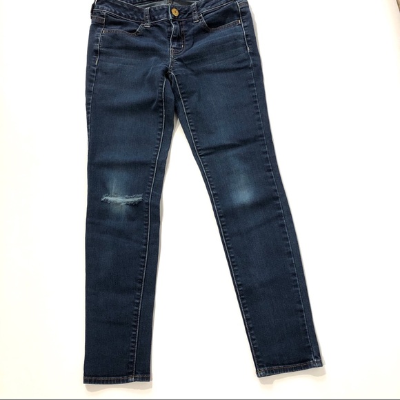 American Eagle Low Rise Distressed Jegging 2 Short - Picture 4 of 8